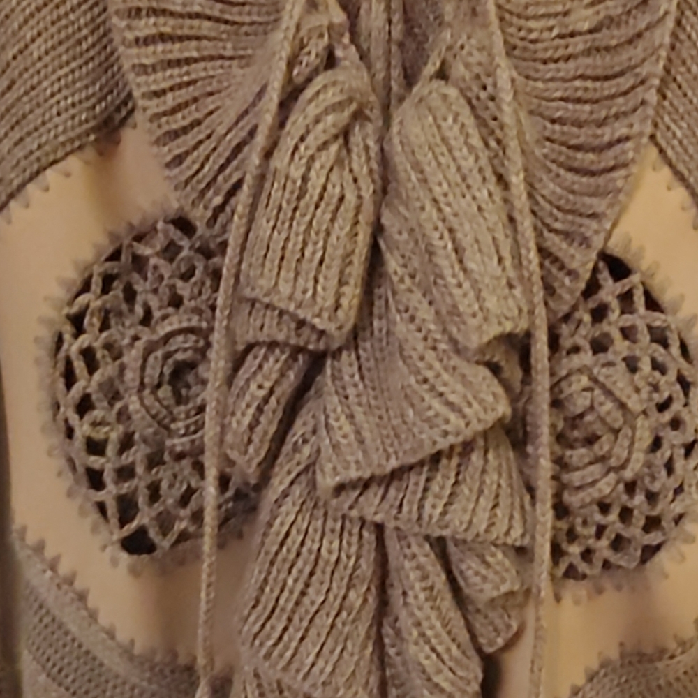 Sweater - Picture 3 of 8